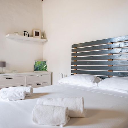 2 Rooms Next To A Market And Piazza Santa Croce - Homeunity فلورنس المظهر الخارجي الصورة