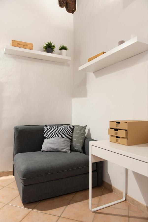 2 Rooms Next To A Market And Piazza Santa Croce - Homeunity فلورنس المظهر الخارجي الصورة