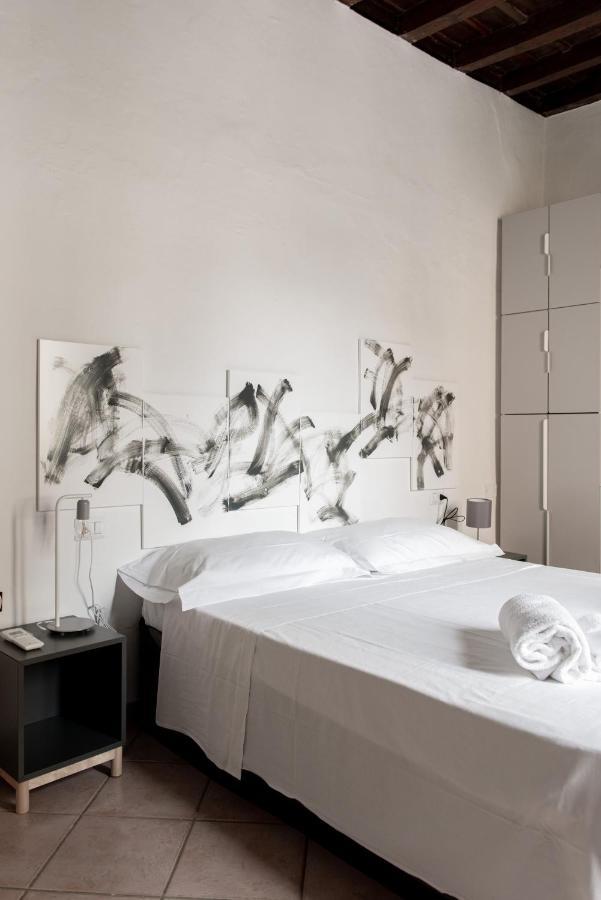 2 Rooms Next To A Market And Piazza Santa Croce - Homeunity فلورنس المظهر الخارجي الصورة