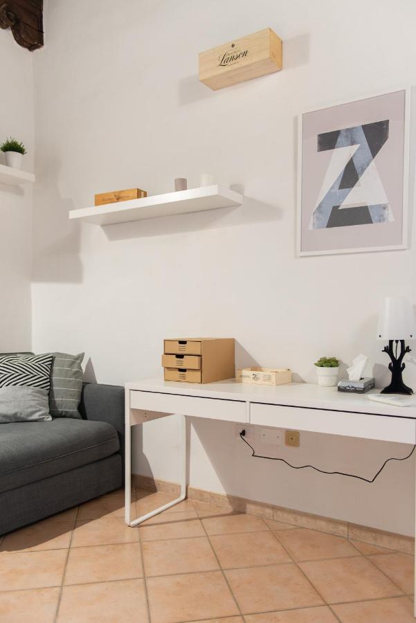 2 Rooms Next To A Market And Piazza Santa Croce - Homeunity فلورنس المظهر الخارجي الصورة